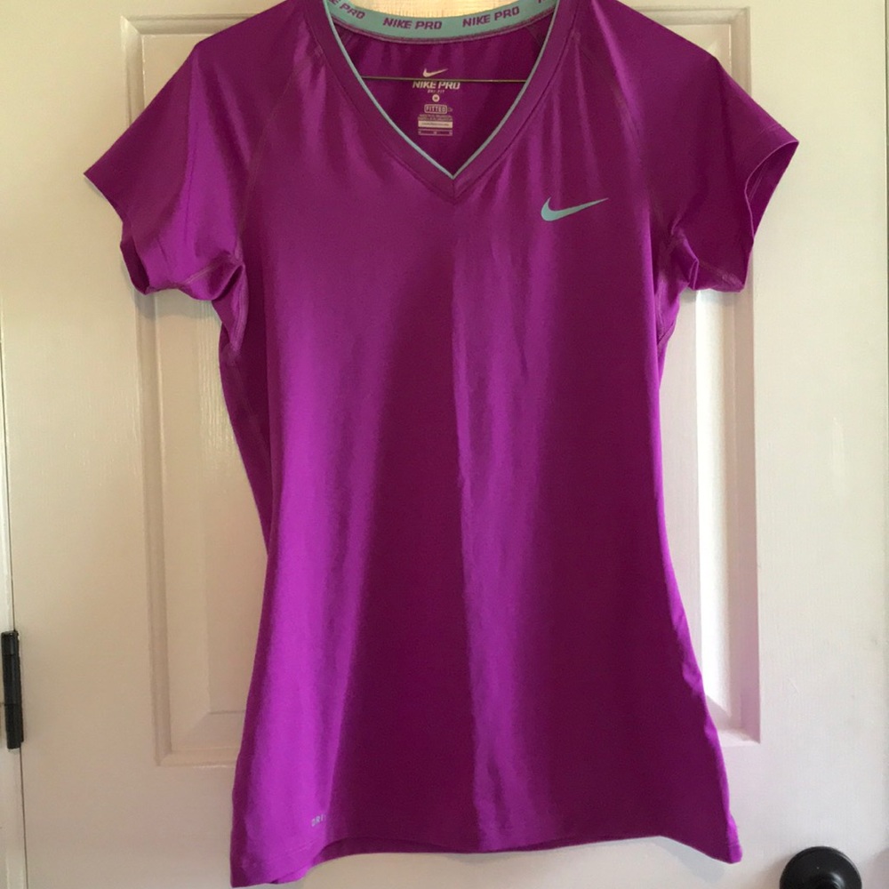 Nike Pro tee